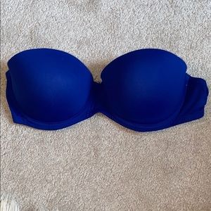 Victoria’s Secret strapless bra
